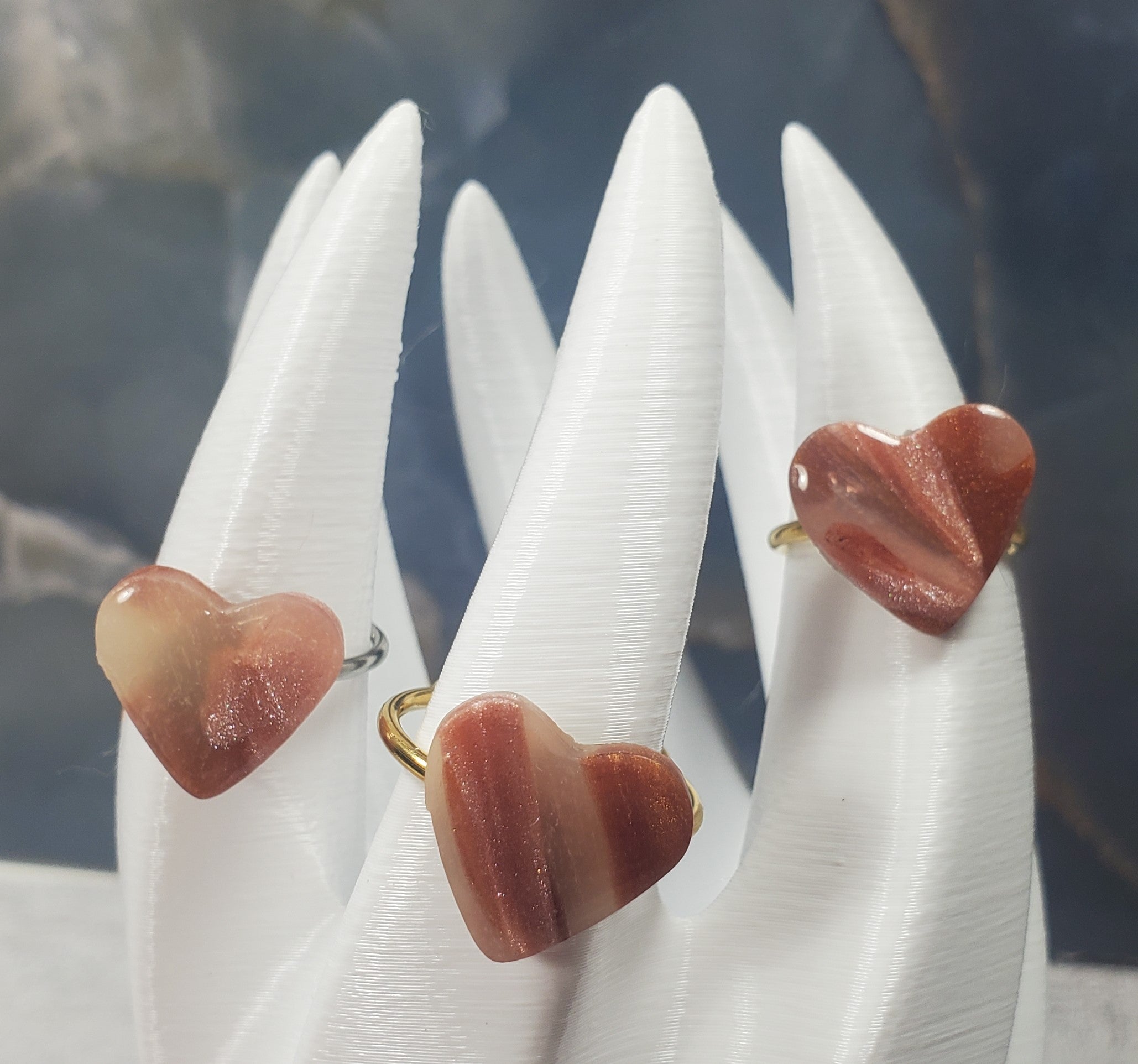 Adjustable heart ring