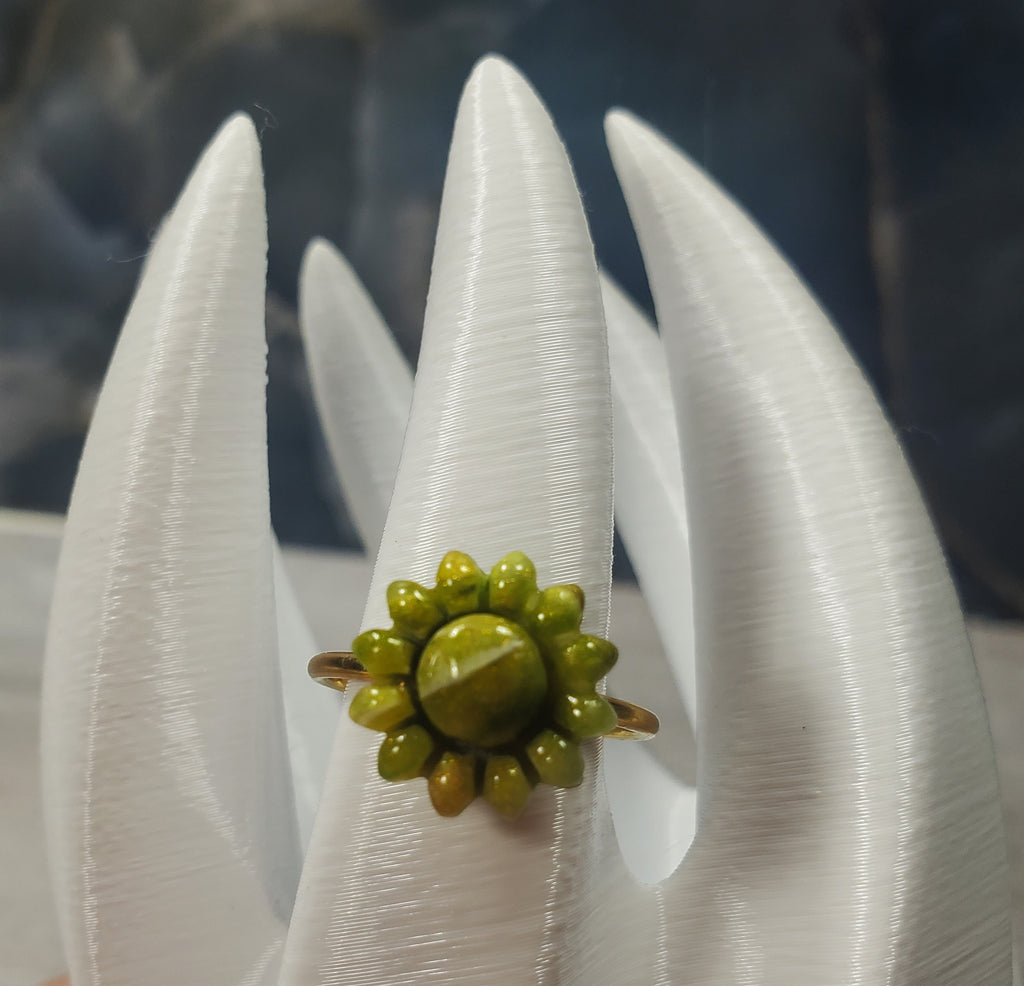 Adjustable sunflower ring